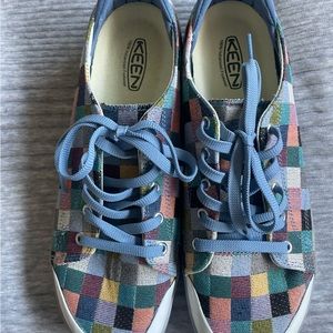 Like new patchwork women’s keens
